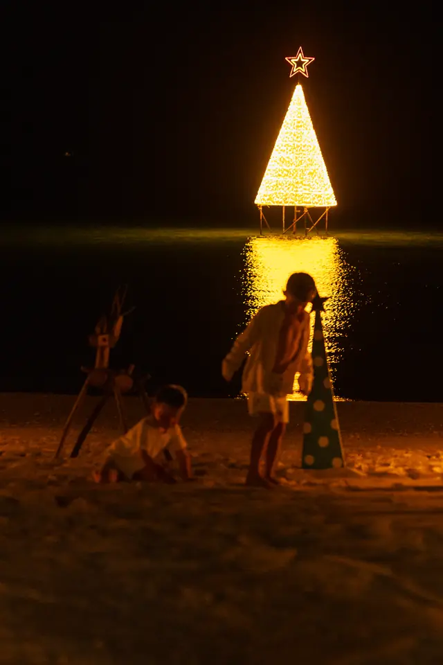 The beach at Christmas — photograph by Ibrahim Ifaaz, Maldives